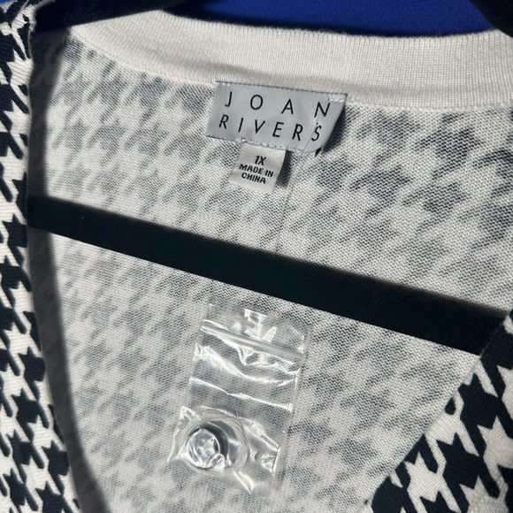 NWOT Joan Rivers | Women’s Size 1X Houndstooth Black and White Sweater Cardigan - Picture 5 of 5